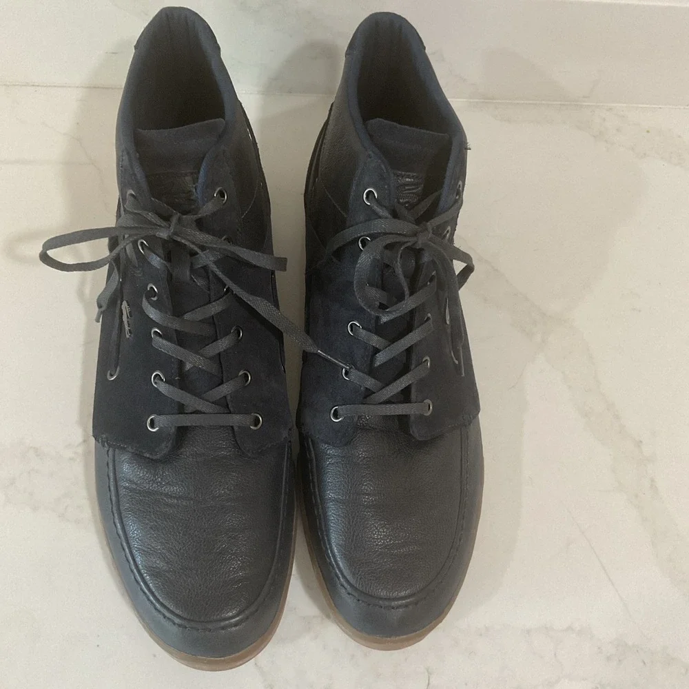 Men's Sz 17 Lacoste Shoes Crosier Sail Mid Sneakers Boots Dark Blue Suede Upper
